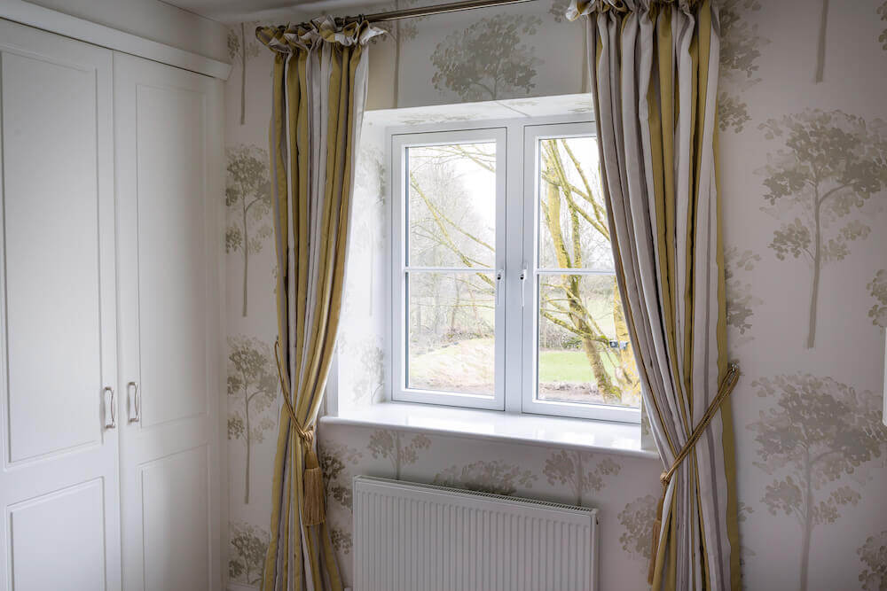 white flush sash window